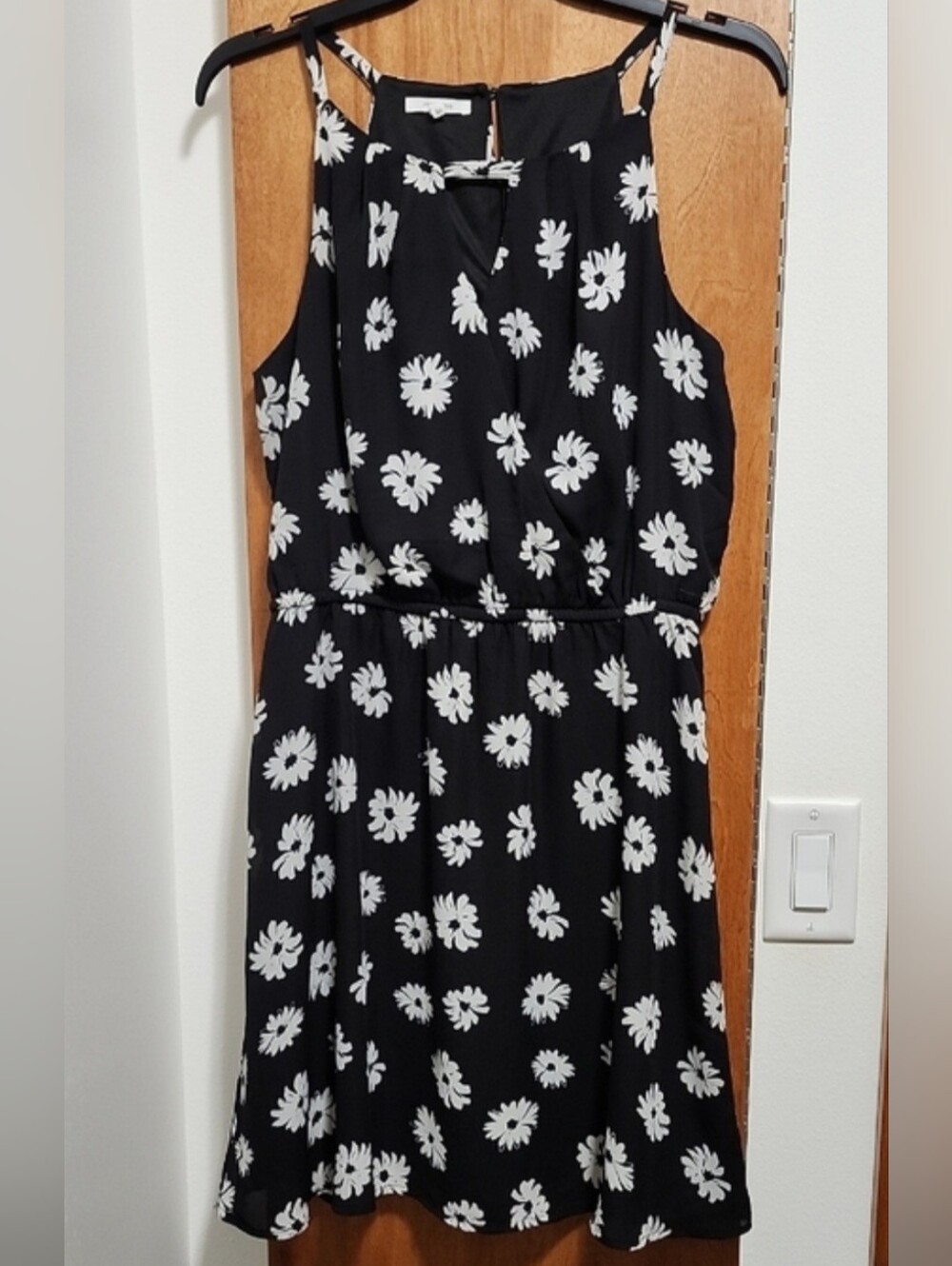 Maurices Size M Strappy Black & White Flowered Dress